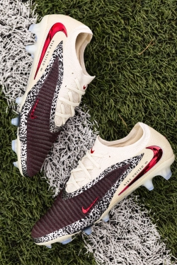 Бутсы Nike Phantom 6 Low Elite FG