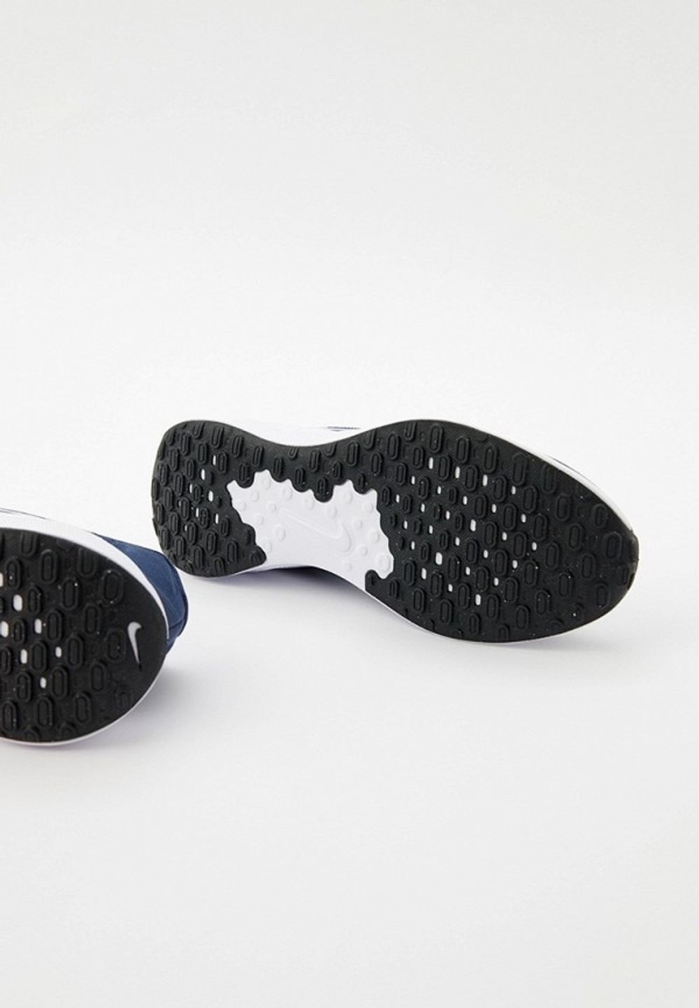 Кроссовки мужские NIKE Revolution 7