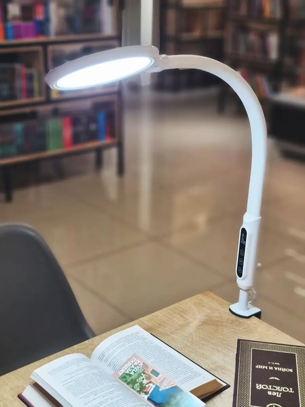 Лампа для наращивания ресниц на струбцине LED