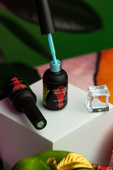 Гель-лак Laro Nails Neon Light гель-лак 09 12ml.