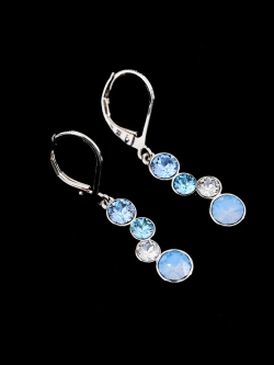 Серьги-подвески Эльза с голубыми кристаллами Swarovski