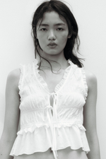 Топ со шнурками и сборками - H&M