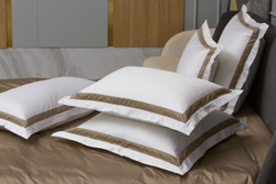 Наволочки 2шт 70х70 German Grass Аллюр с широким кантом (Alpine Caramel Beige Allure)