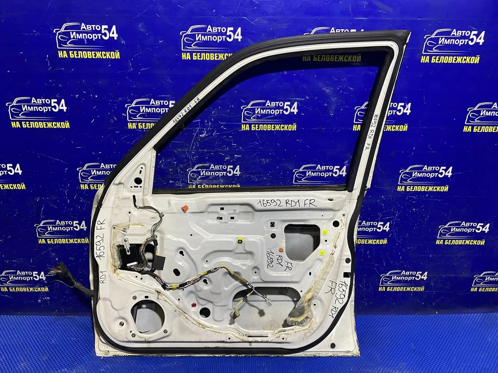 Дверь передняя правая Honda CR-V 1995-2001