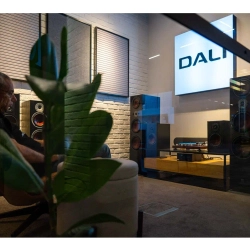 Dali Oberon 9 Dark Walnut напольная пассивная акустическая система (пара)