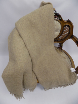 Плед Beige Sanzio 150 на 200 см из 100% Овечьей шерсти с бахромой