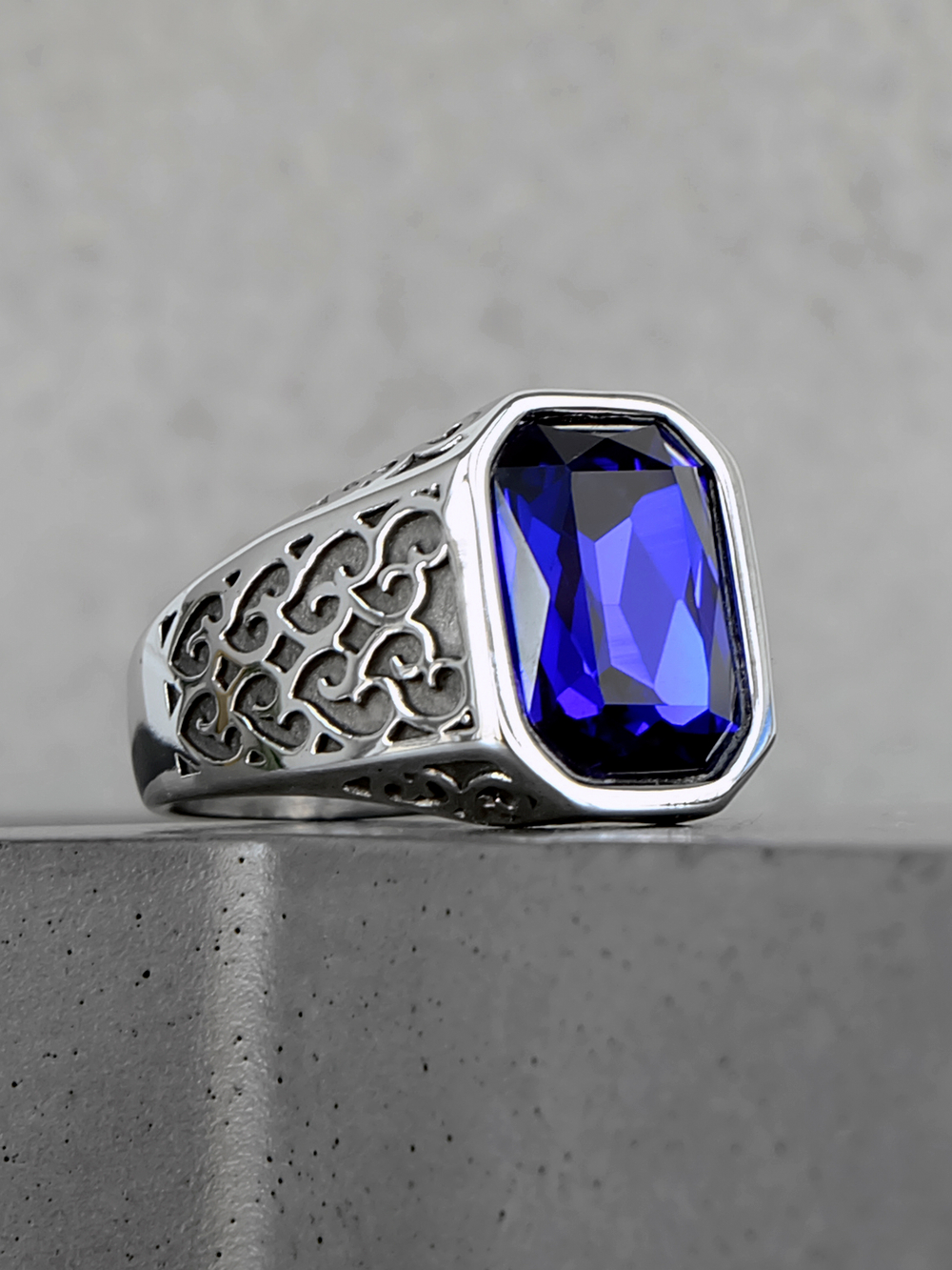 Печатка из нержавеющей стали с синем камнем