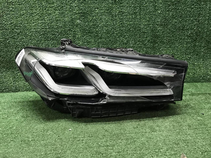 Фара правая BMW 5er G30 (2020-2023) LED