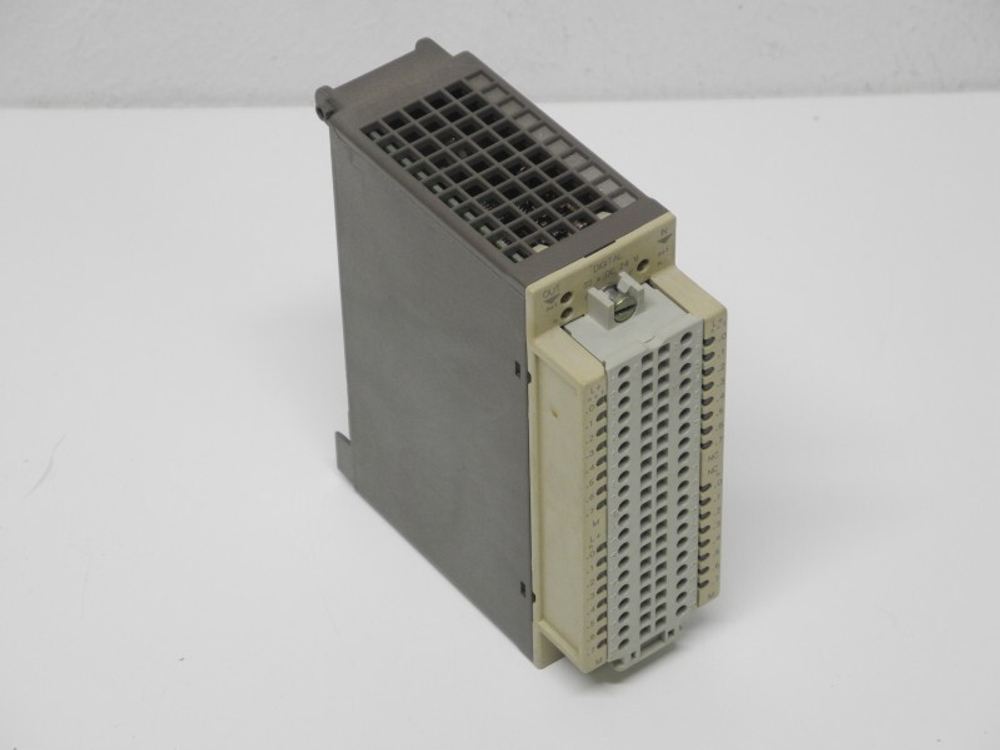 SIEMENS 6ES5 482-8MA13