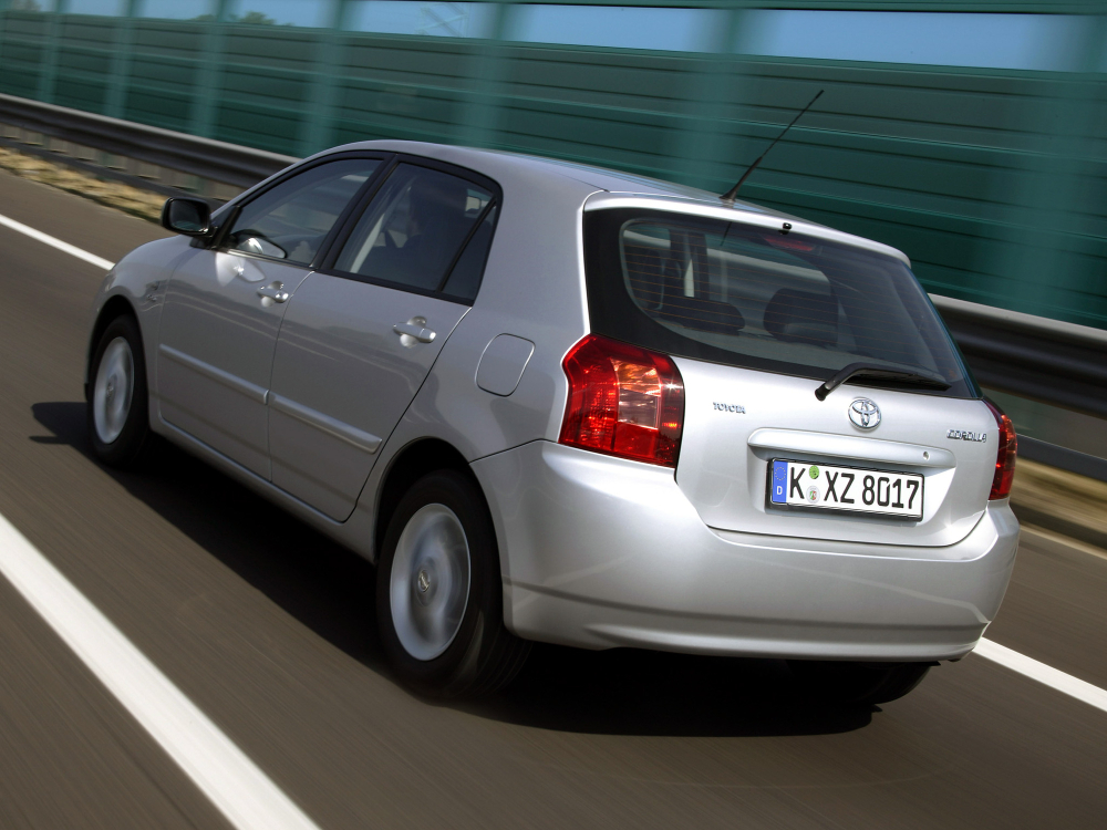 Порог правый Toyota Corolla E120 2000-2007 (Klokkerholm)