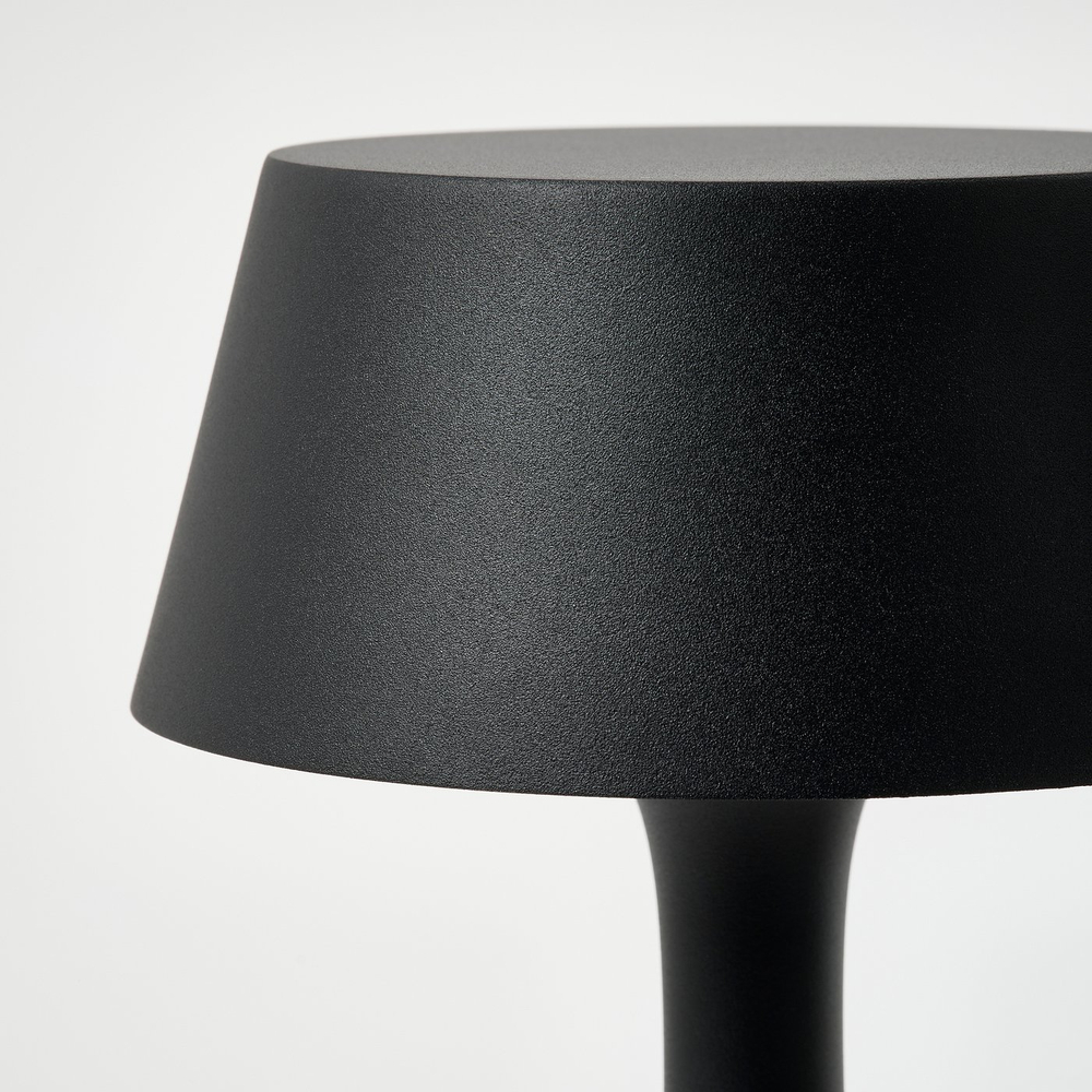 IKEA AVHÅLL  (ИКЕА АВХОЛЛ)  -  Переносная светодиодная лампа - на батарейках, с регулировкой яркости/чёрный, для улицы 29 см