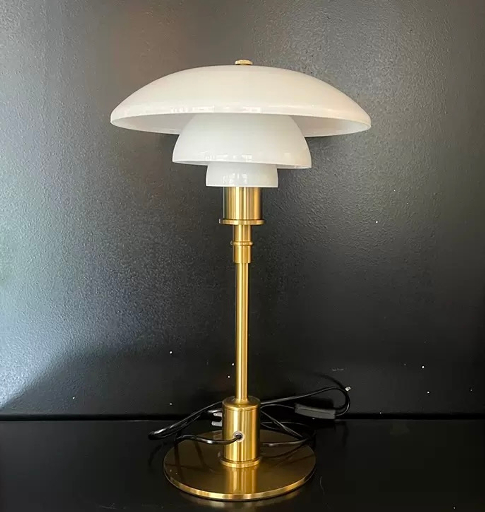 Table design lamp Ph 2/1 by Louis Poulsen (gold)