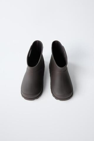 ZARA РЕЗИНОВЫЕ САПОГИ, ШОКОЛАДНЫЙ