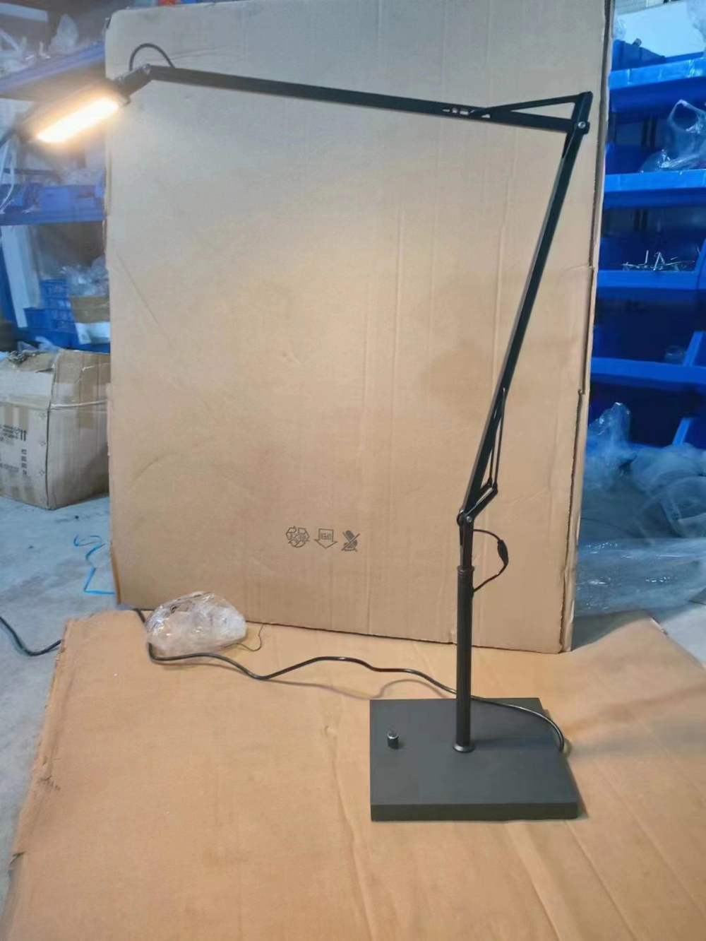 Table design lamp Kelvin EDGE by Flos