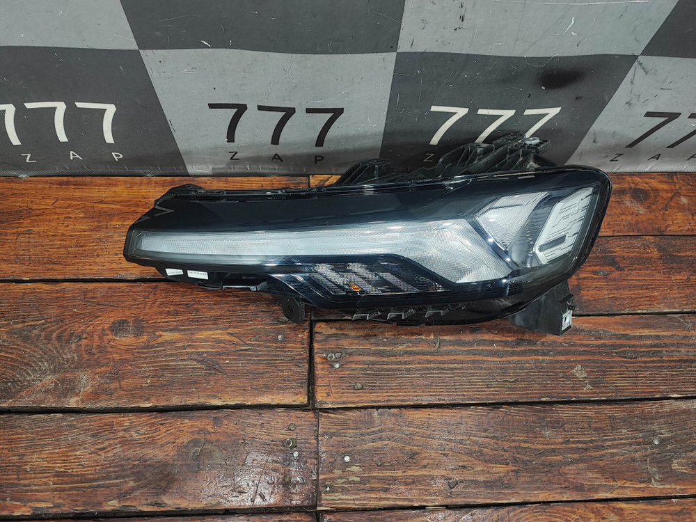 Фара левая LED Changan CS35 Plus 21-нв Б/У Оригинал S111F2805010305AA