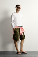 ФУТБОЛКА С ДЛИННЫМИ РУКАВАМИ И КАРМАНОМ — ZARA