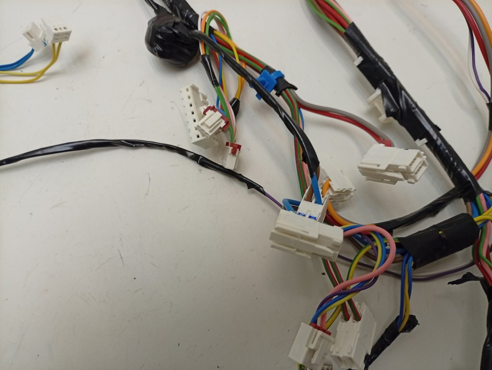WSPE6H612A кт41 Комплект проводки для стиральной машины Beko 2834087500 б/у