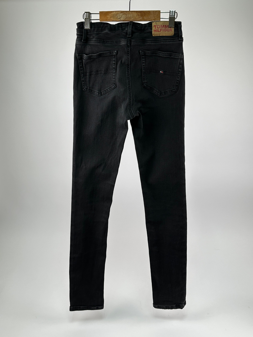 Джинсы Tommy Hilfiger