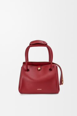 Loewe Маленькая сумка Madrid из мягкой телячьей кожи, красный