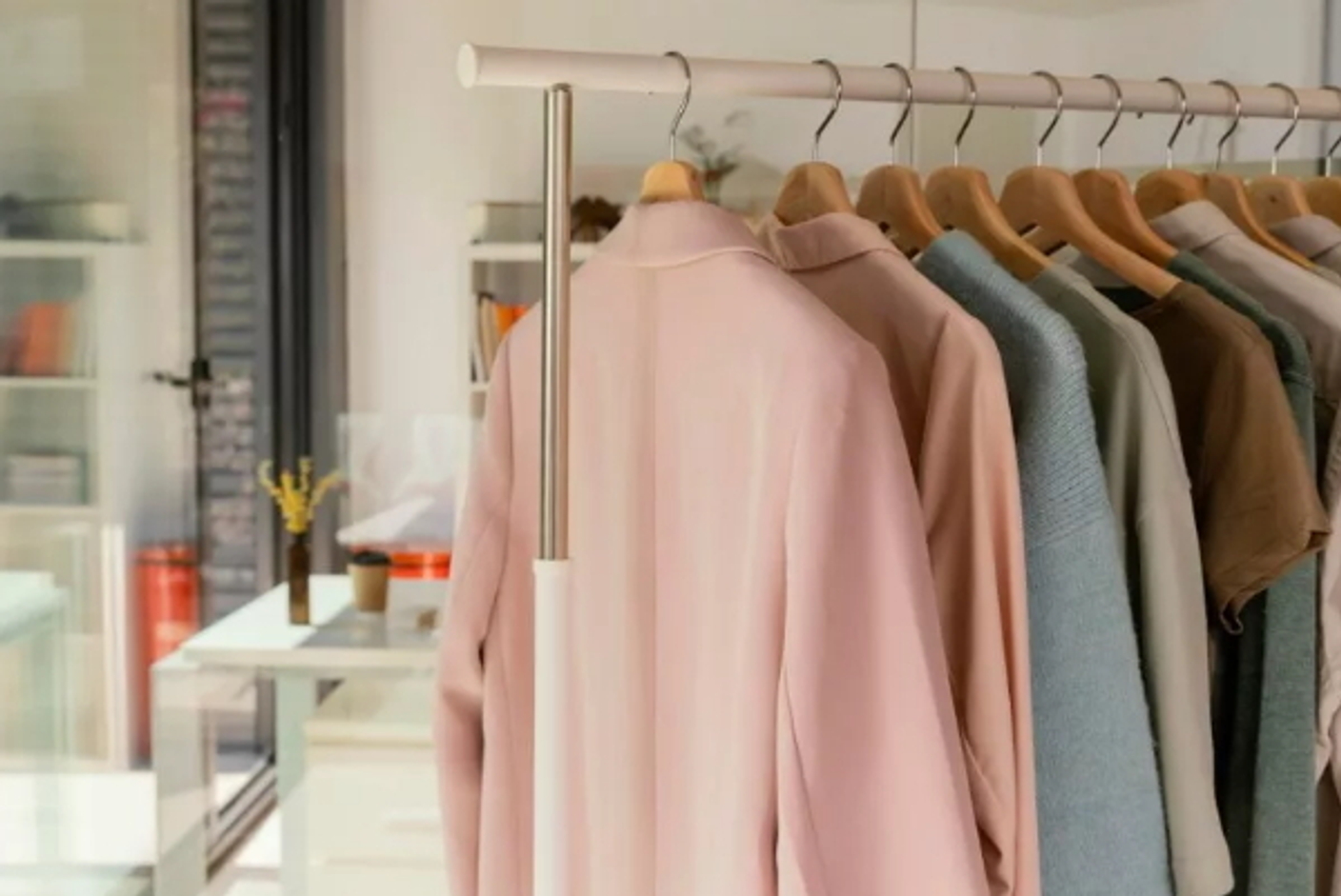 После ухода Zara и H&M московские фабрики нарастили объемы пошива одежды в три раза