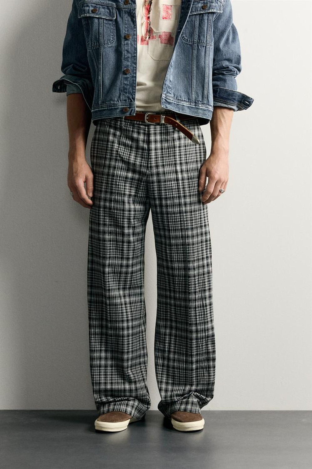 ZARA БРЮКИ FLARE FIT В КЛЕТКУ, СЕРЫЙ