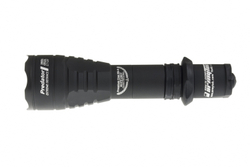 Фонарь светодиодный тактический Armytek Predator v3, 930 лм, теплый свет (без аккум. в комплекте)