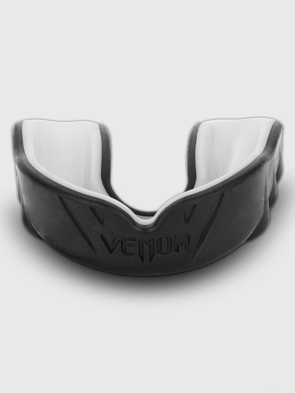 Капа боксерская Venum Challenger Black/White