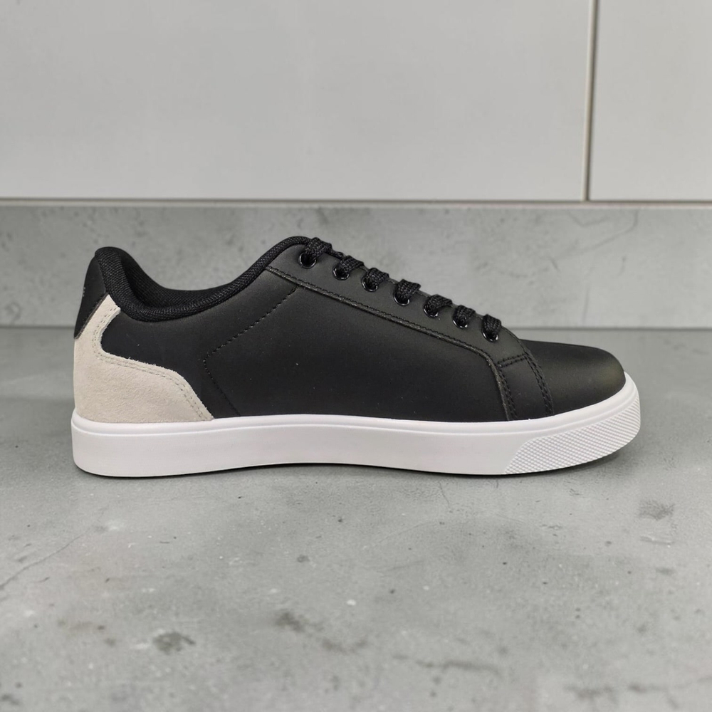 Lacoste Lerond • Black