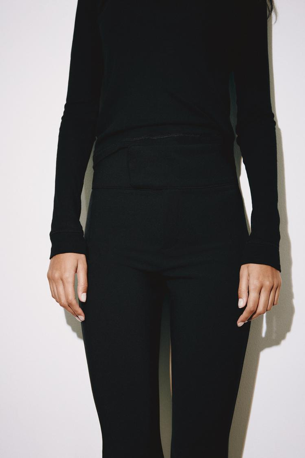 ZARA ЛЕГИНСЫ С ПОЯСОМ В РУБЧИК И МОЛНИЯМИ, ЧЕРНЫЙ