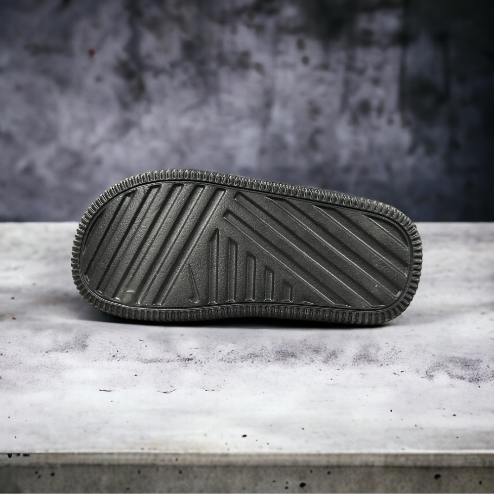 Nike Calm Slide • Black