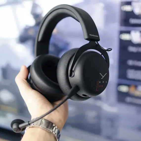 Beyerdynamic MMX 200 Black