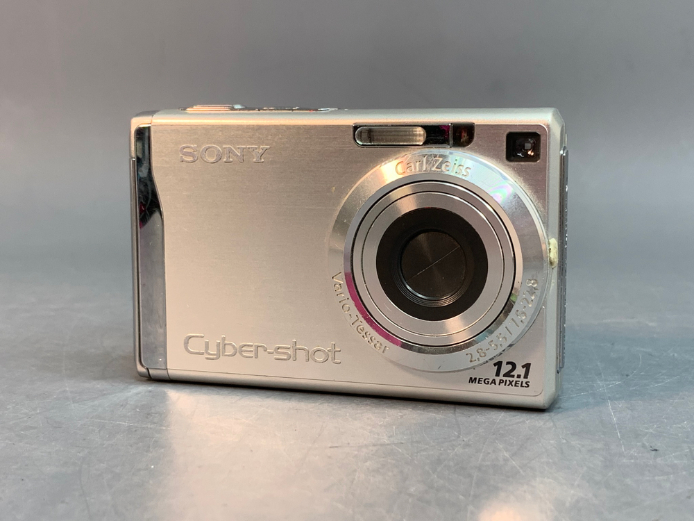 Sony Cyber-shot DSC-W200