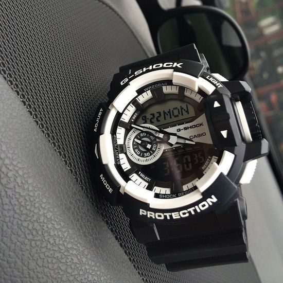 Наручные часы Casio G-Shock GA-400-1ADR