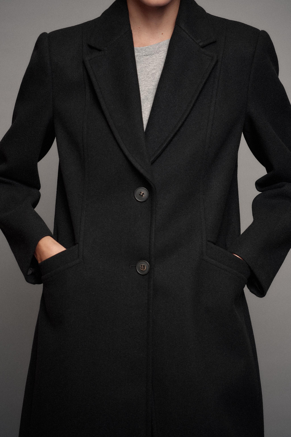 ZARA ПАЛЬТО ИЗ МЯГКОЙ ТКАНИ С ПОДПЛЕЧНИКАМИ, ЧЕРНЫЙ