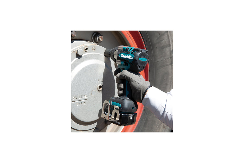 Ударный аккумуляторный гайковерт Makita LXT BL без аккумулятора и ЗУ DTW700Z