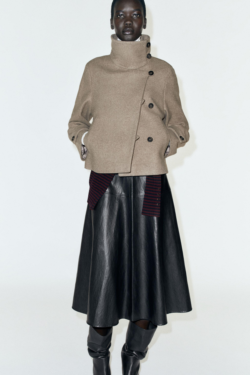ДВУБОРТНАЯ КУРТКА ИЗ МЯГКОЙ ТКАНИ — ZARA