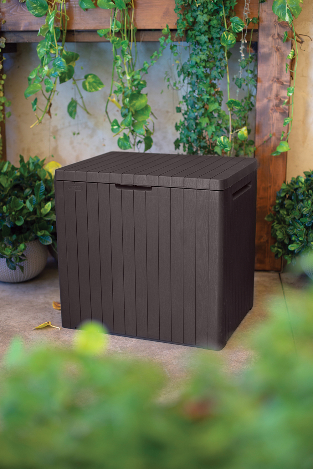 Пластиковый сундук Keter City Box 113 л brown