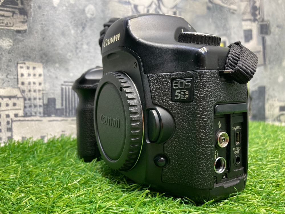 Canon EOS 5D