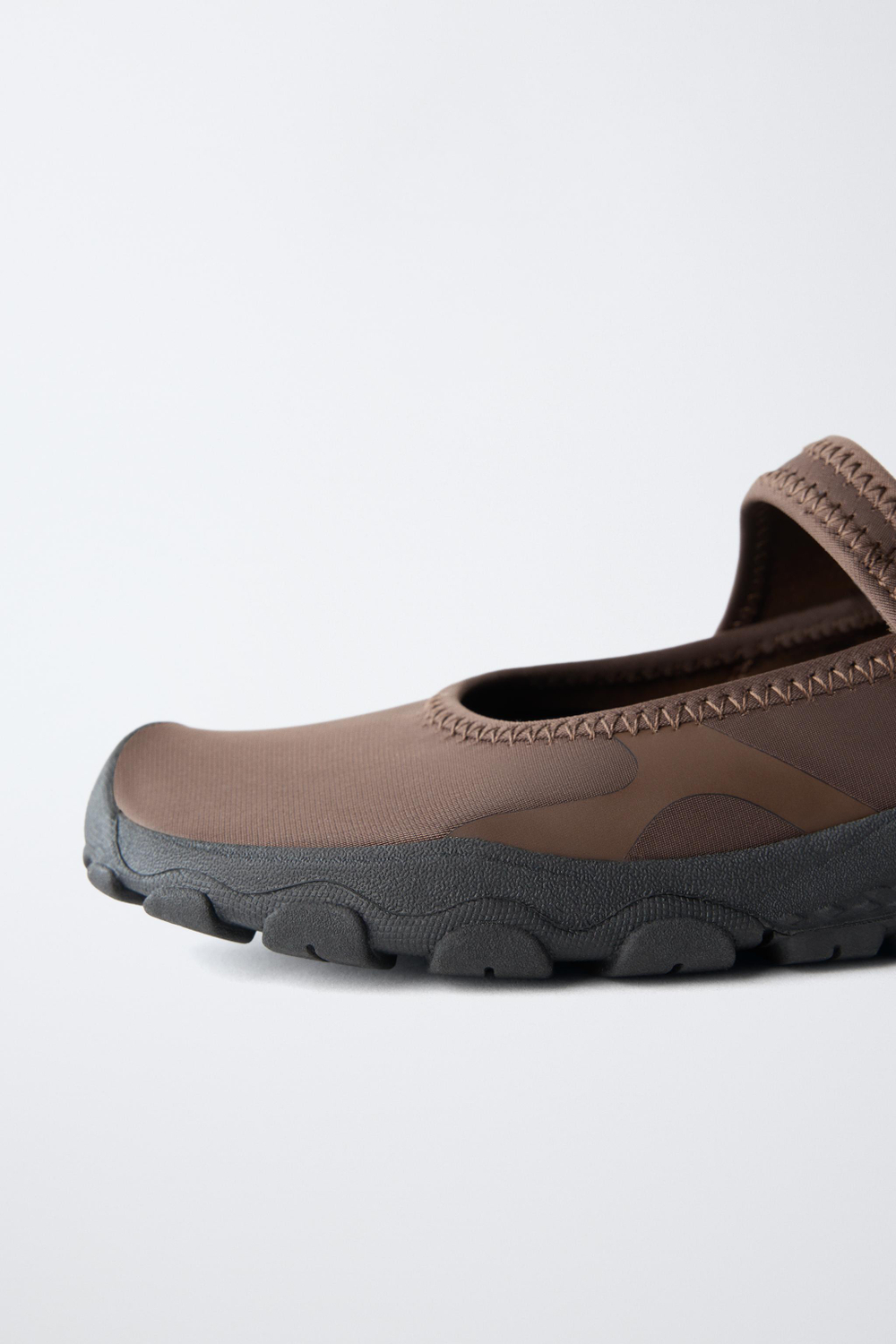 ZARA СПОРТИВНЫЕ БАЛЕТКИ BAREFOOT, КОРИЧНЕВЫЙ