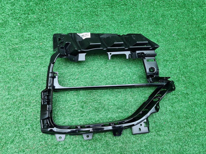 Кронштейн перед бампера Porsche Panamera 971 20-24