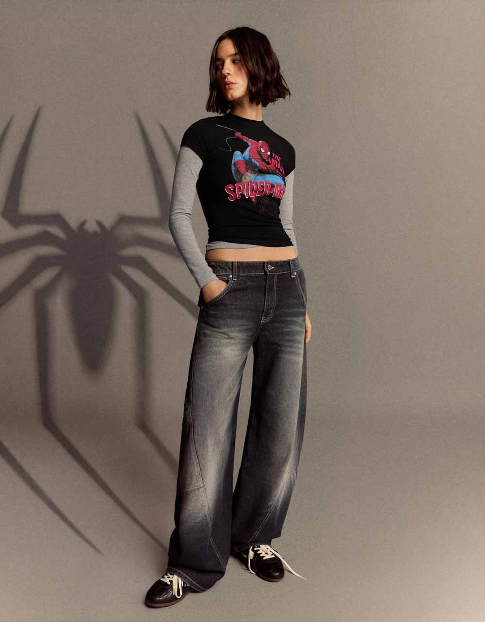 Женская укороченная футболка с принтом SPIDER-MAN - BERSHKA