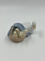 Статуэтка Утка с утятами Lladro