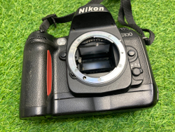 Nikon D100