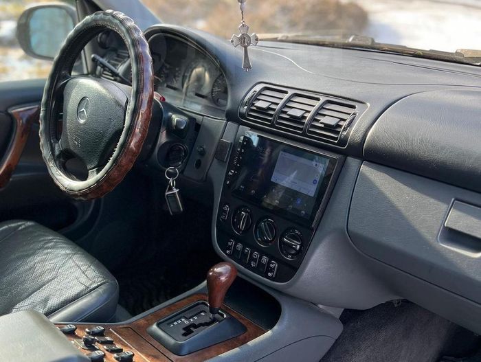 Магнитола для Mercedes-Benz ML (W163) 1998-2005 (кондиционер) - Canbox 9-1437 Qled, Android 10, Быстрая, SIM-слот