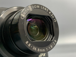 Canon G7X Mark III