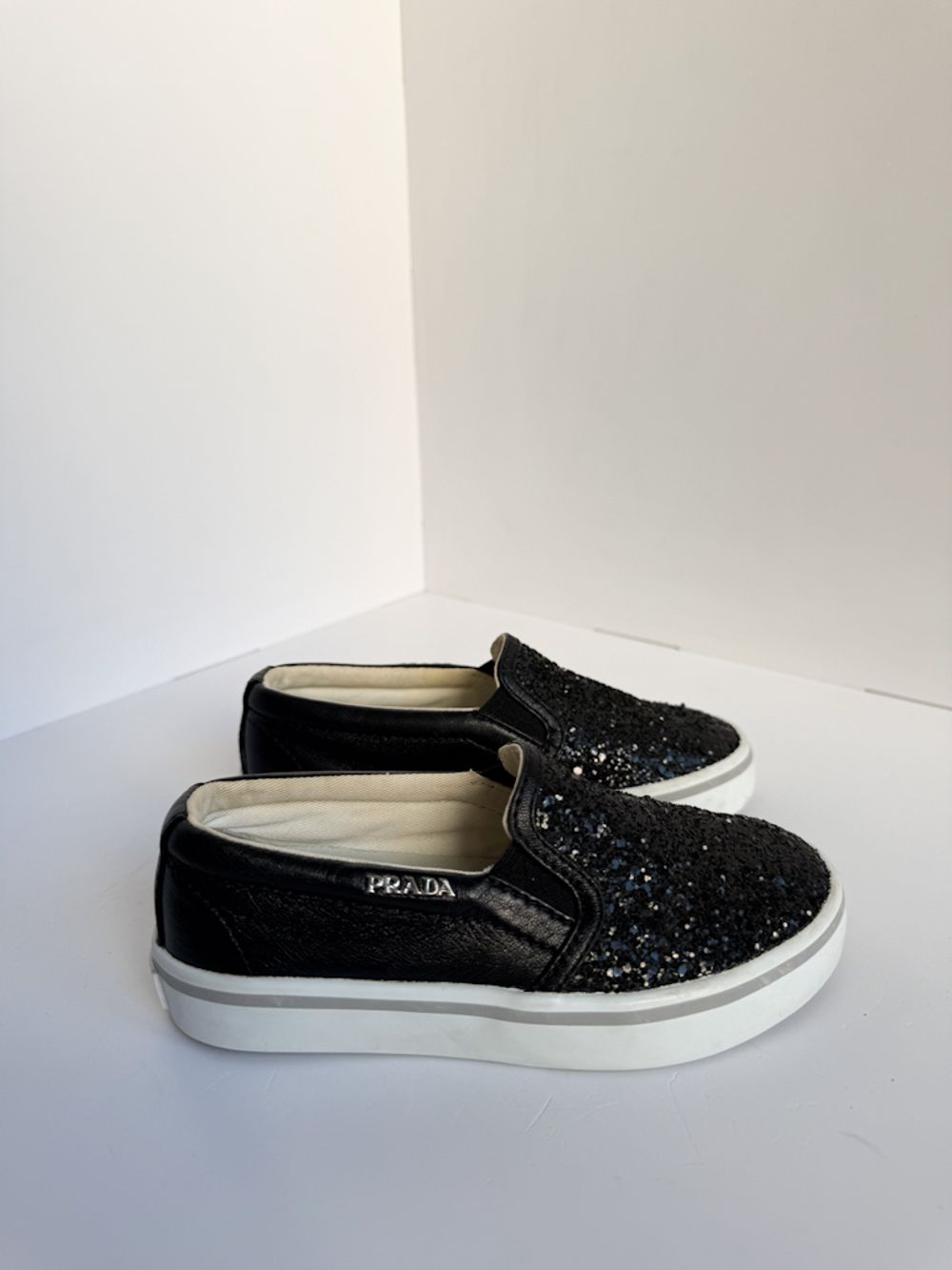 Слипоны Prada, 27