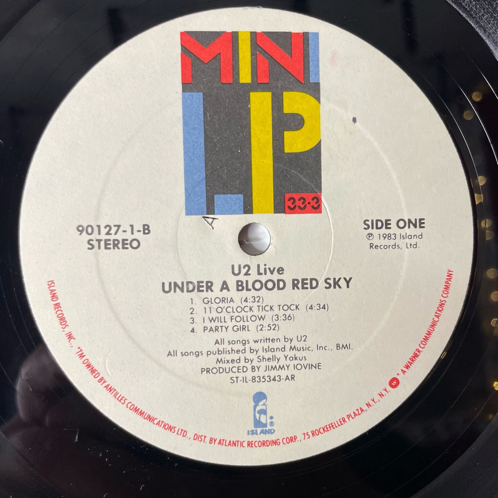 Винтажная виниловая пластинка LP U2 Live Under A Blood Red Sky (USA 1983)