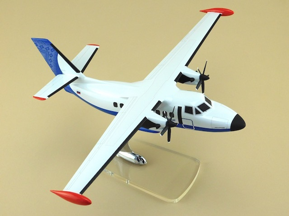 Модель самолета L-410 (М1:48, Оренбуржье)