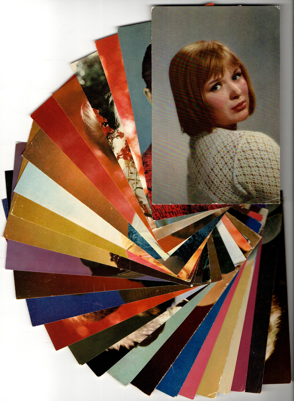 №71 Открытки Артисты и актёры СССР 1970–1980-е г. 25 штук. Цветные, чистые, без повторов