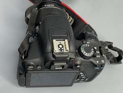 Canon EOS 650D Kit 18-55mm 3.5-5.6 IS 7.000 Кадров
